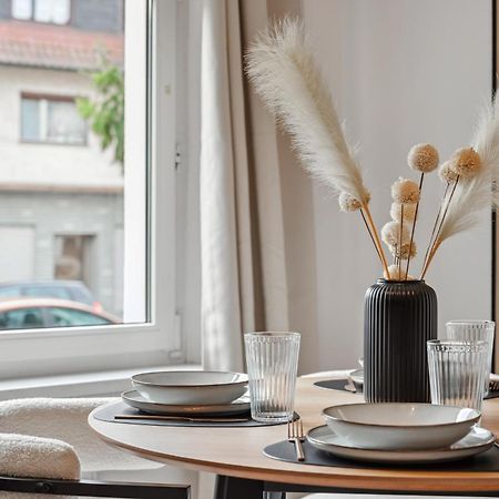 Malu Rooms - Ruhige Lage, Erdgeschoss, Smarttv, Netflix, 24H Checkin, Ludwigsburg Esterno foto