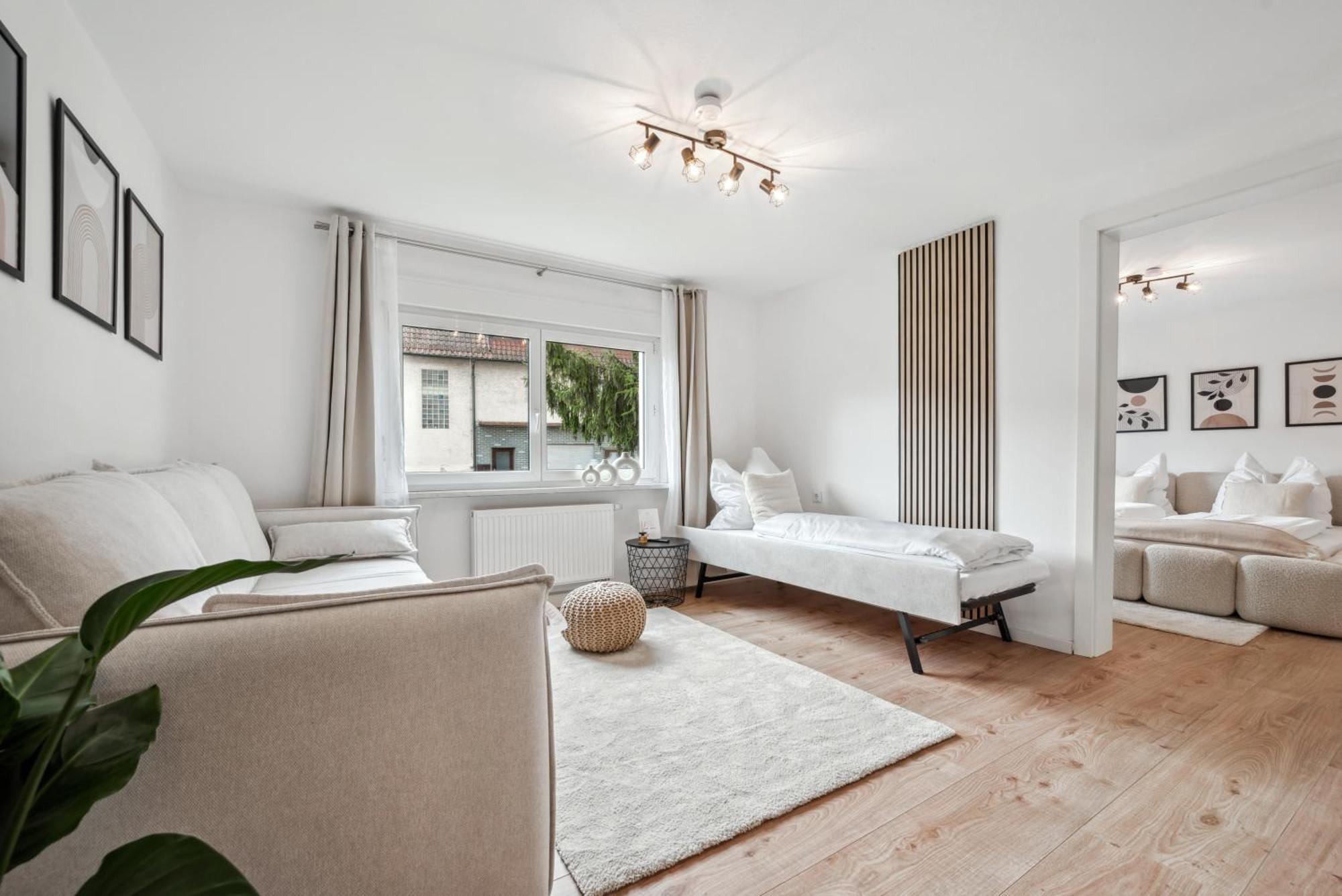 Malu Rooms - Ruhige Lage, Erdgeschoss, Smarttv, Netflix, 24H Checkin, Ludwigsburg Esterno foto