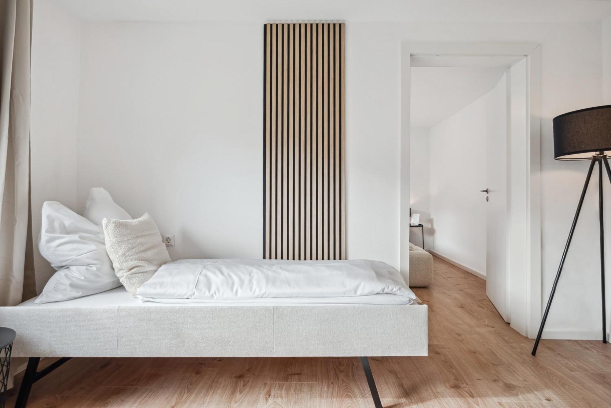 Malu Rooms - Ruhige Lage, Erdgeschoss, Smarttv, Netflix, 24H Checkin, Ludwigsburg Esterno foto