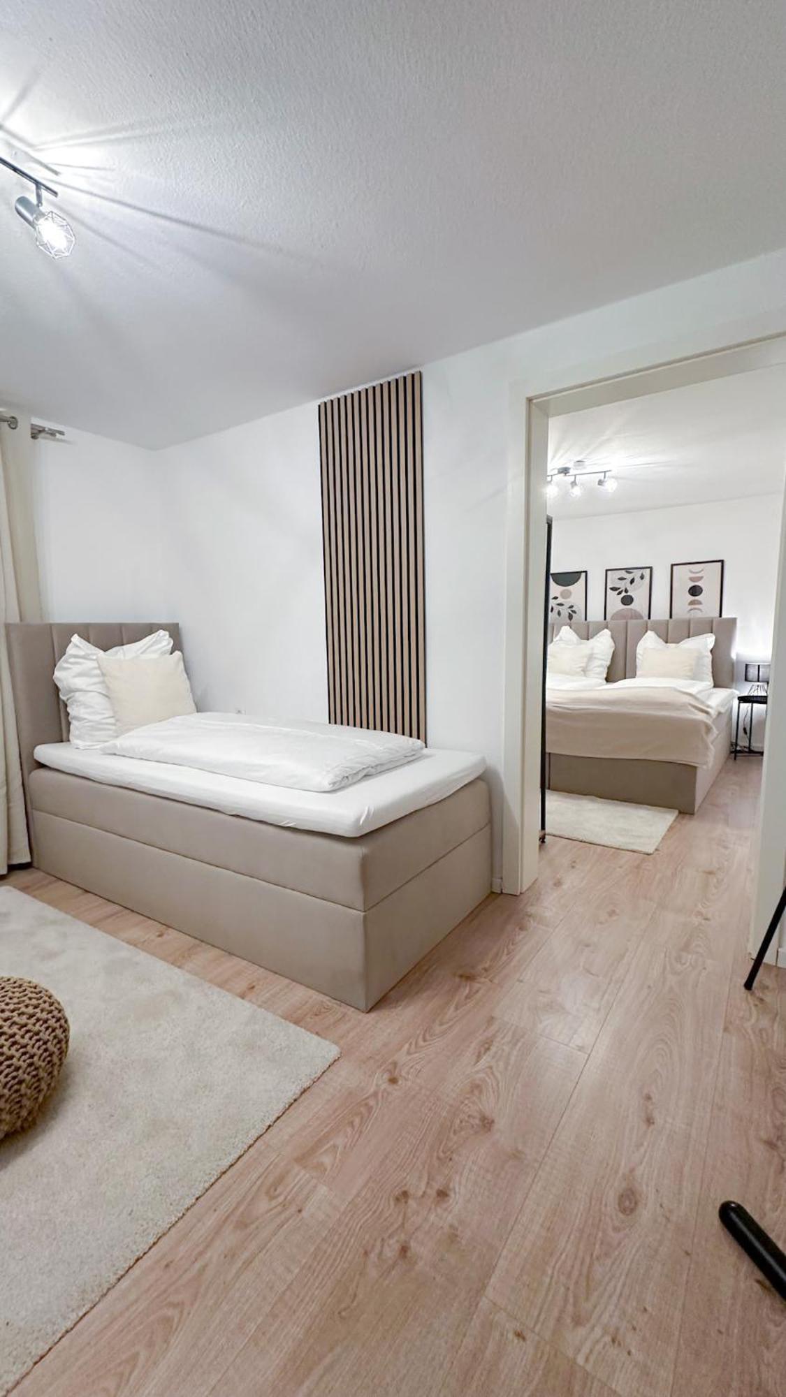 Malu Rooms - Ruhige Lage, Erdgeschoss, Smarttv, Netflix, 24H Checkin, Ludwigsburg Esterno foto